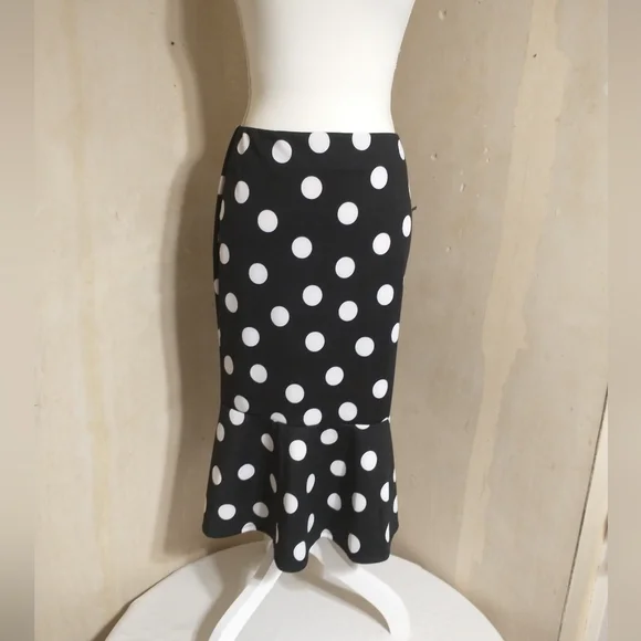 Black and White Polka Dot Skirt - Picture 11 of 11
